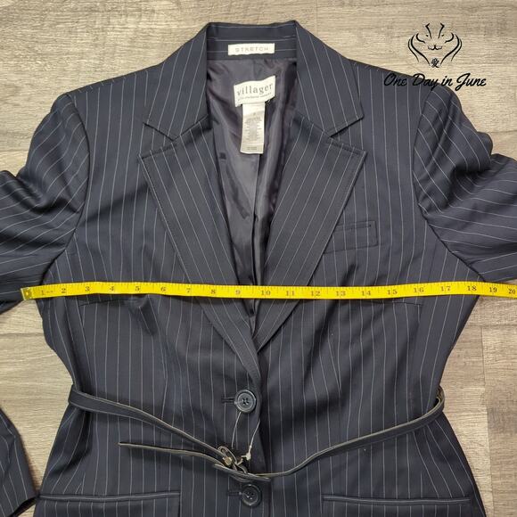 Villager Two Button Belted Blazer Size 6 - Picture 3 of 5